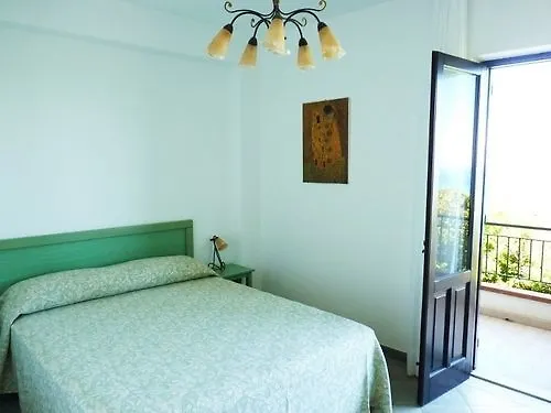 Residence Galati Capo dʼOrlando