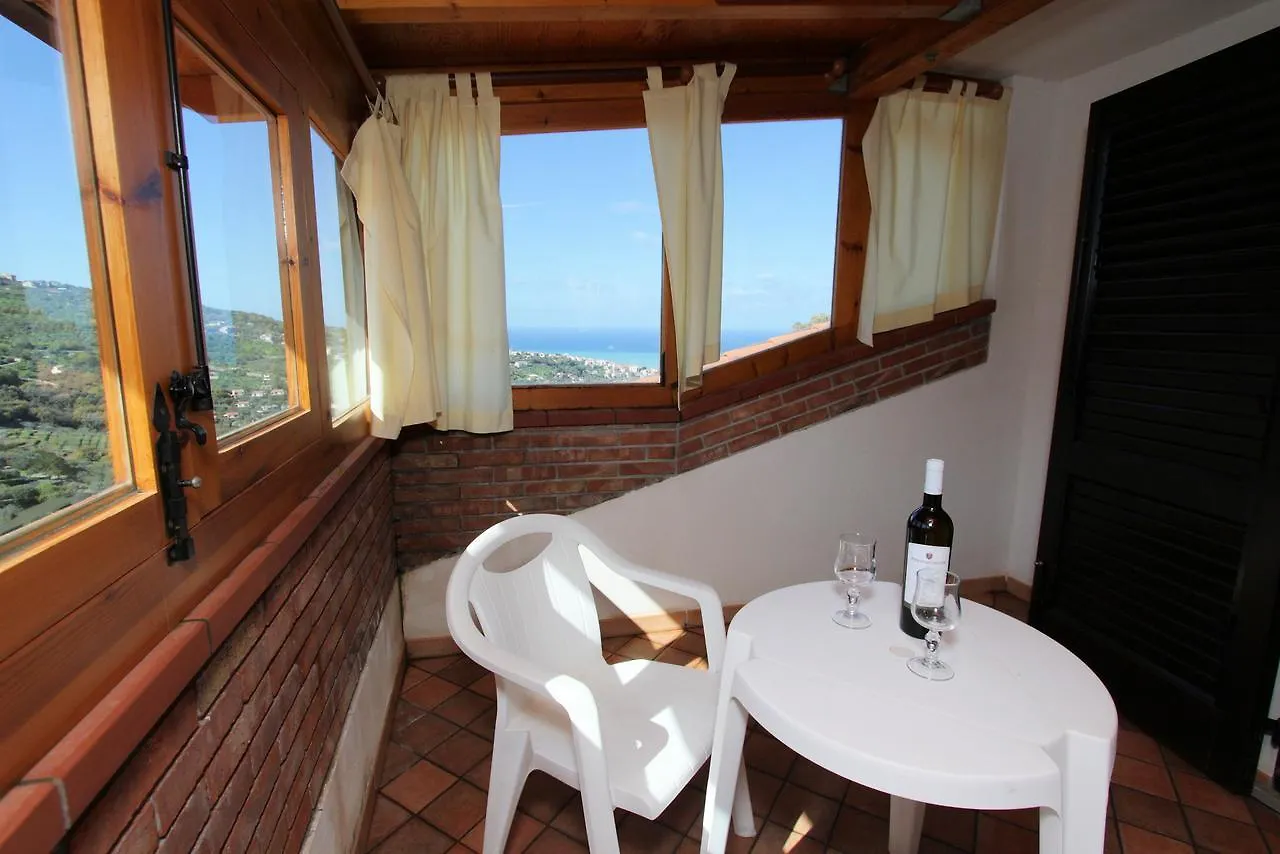 Aparthotel Residence Galati Capo dʼOrlando