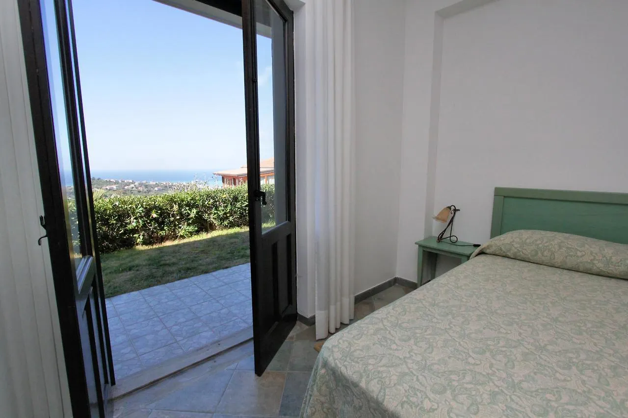 Aparthotel Residence Galati Capo dʼOrlando