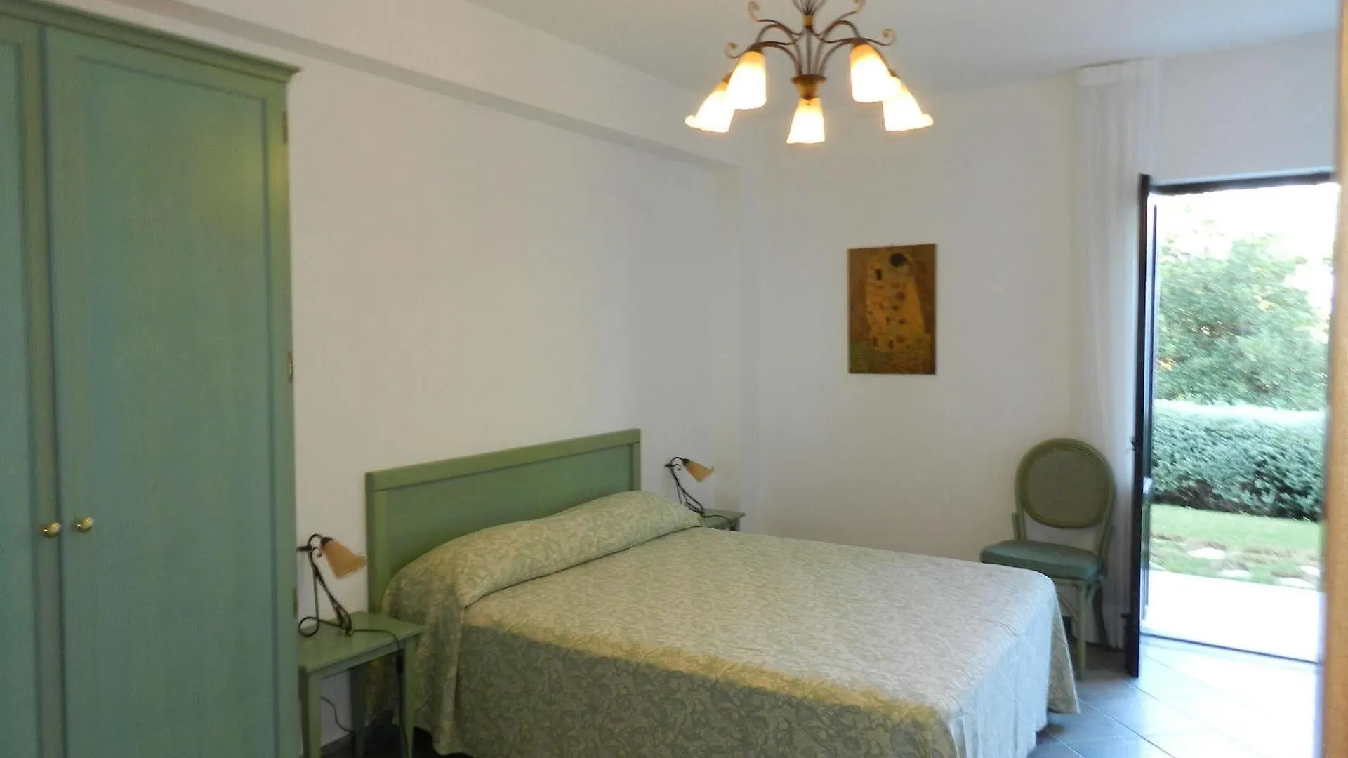 Residence Galati Capo dʼOrlando Aparthotel